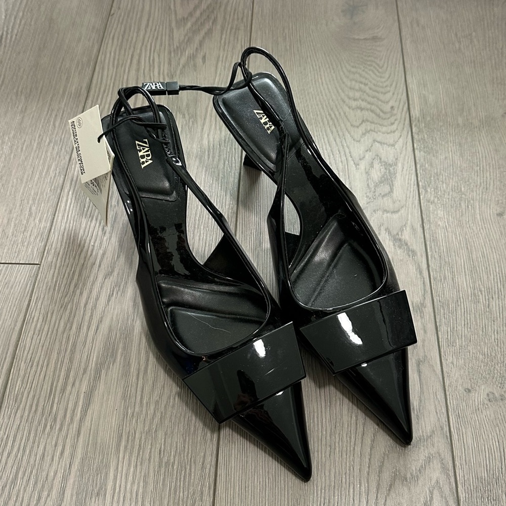 ZAEA KITTEN HEELS - NWOT